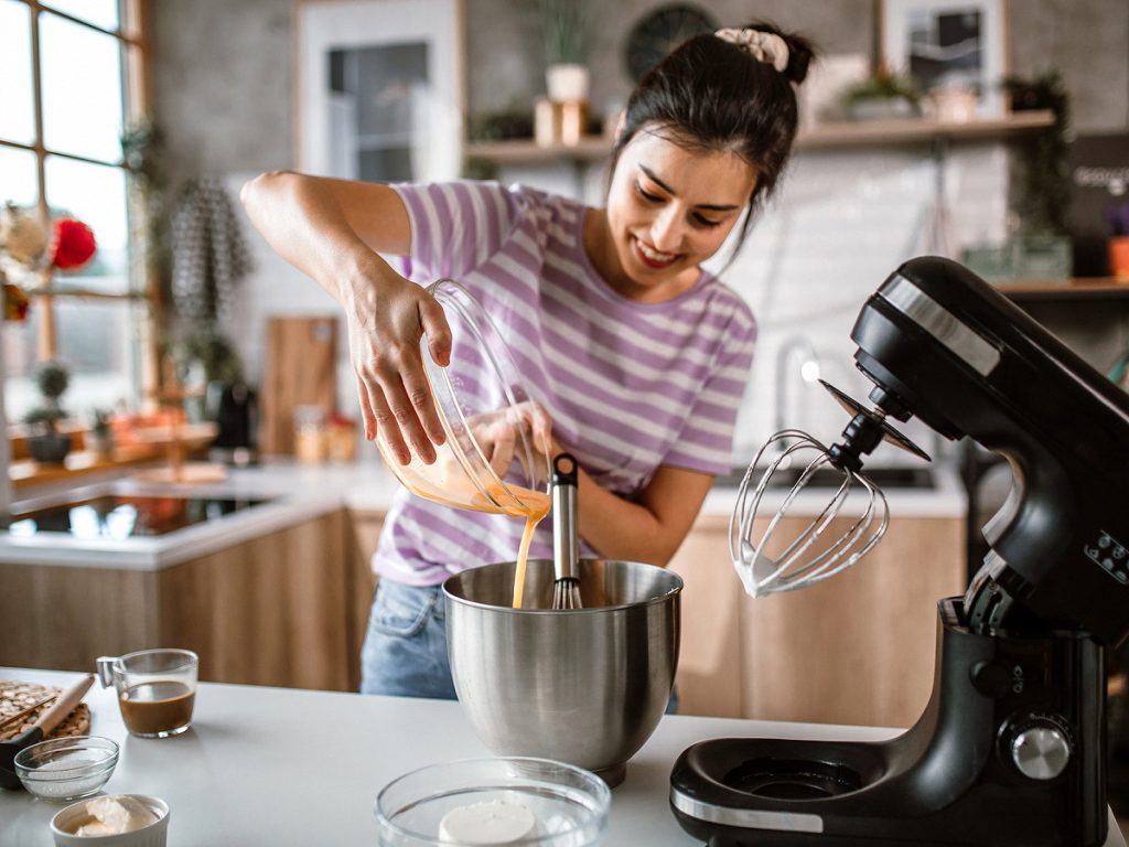Laboratoire de test des appareils de cuisine : robot pâtissier, expresso broyeur et machine sous vide